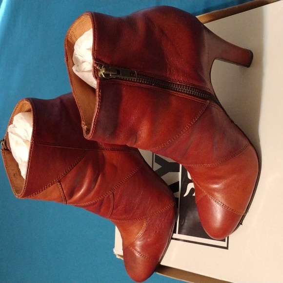 Frye Ava Shootie Bootie size 7 - Picture 4 of 10